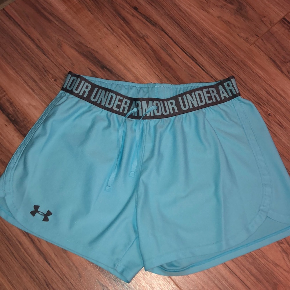 UNDER ARMOUR—shorts